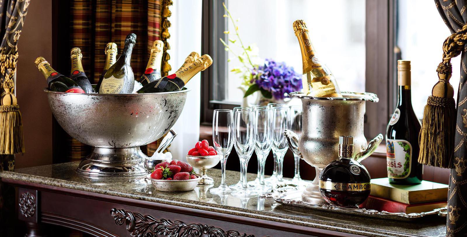 Discover the grand accommodations of the Fairmont Royal York.