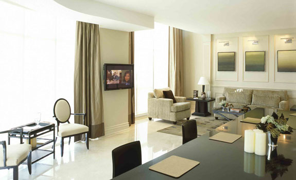 SoHo Metropolitan Hotel
- Accommodations