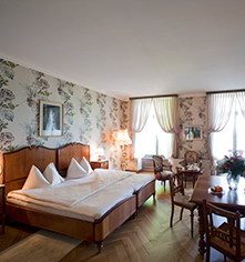 Accommodations:
Grandhotel Giessbach
in Brienz