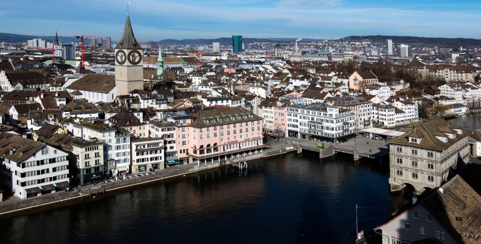Discover Zürich's Grossünster, Fraumünster Church, and Bahnhofstrasse moments away from the hotel.