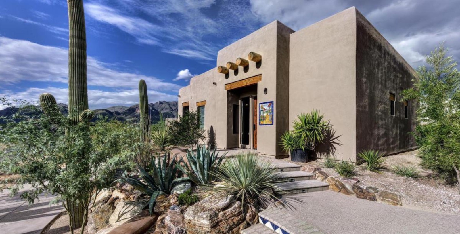 Hacienda Del Sol Guest Ranch Resort