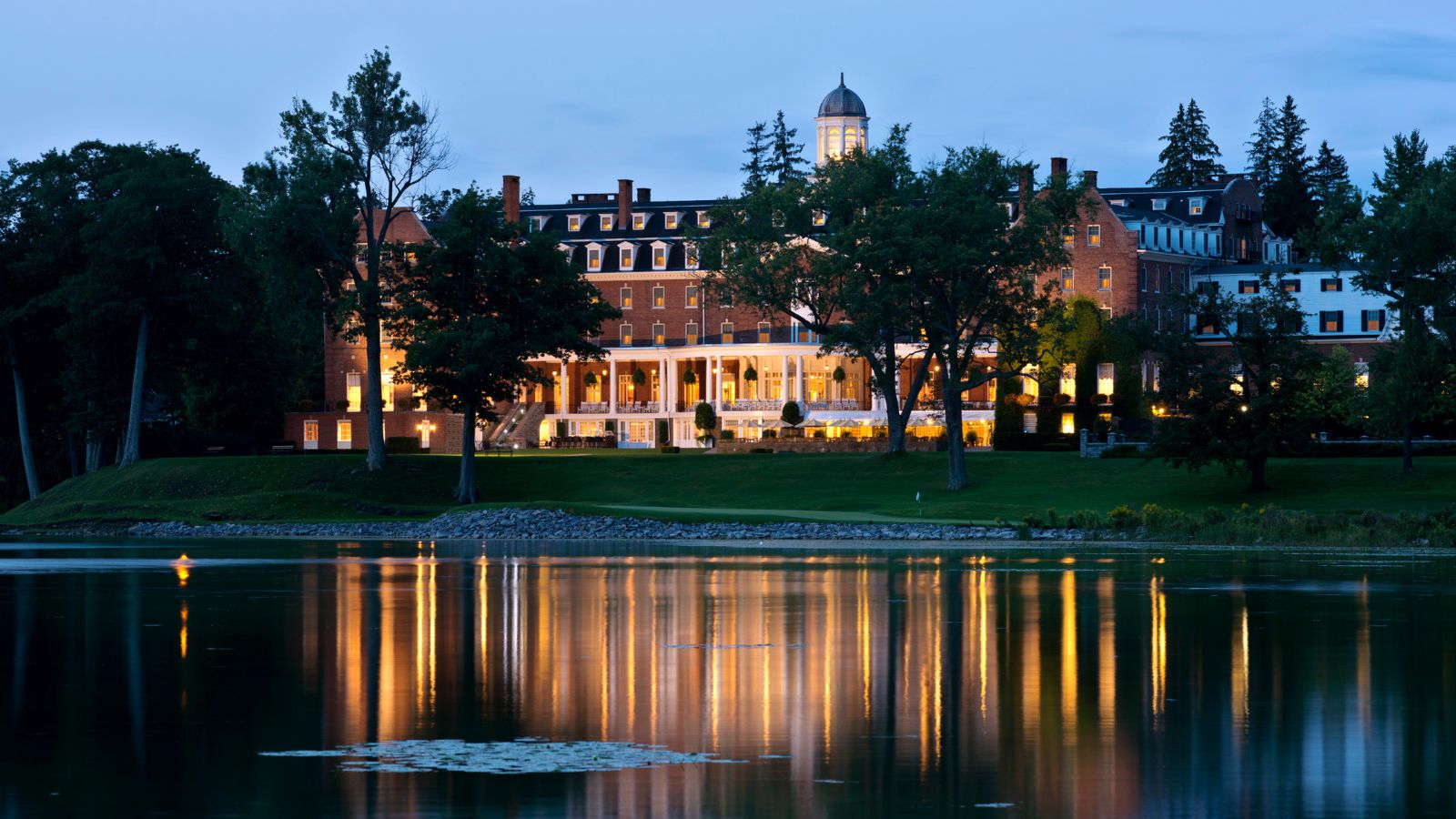 Image of exterior and entrance of Antrim 1844 in Taneytown, Maryland.