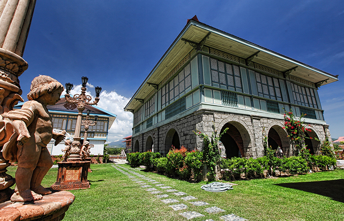 Las Casas Filipinas de Acuzar
