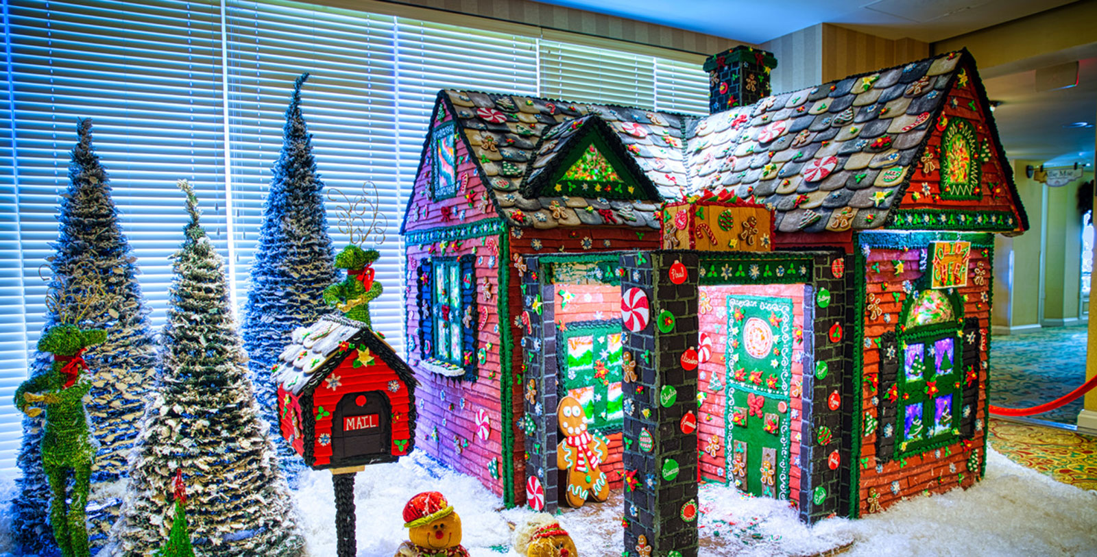 Gingerbread House Decor - Life On Virginia Street